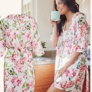 Show Me Your Mumu Brie Floral Garden of Blooms Kimono Style Robe 1 Size Fits All